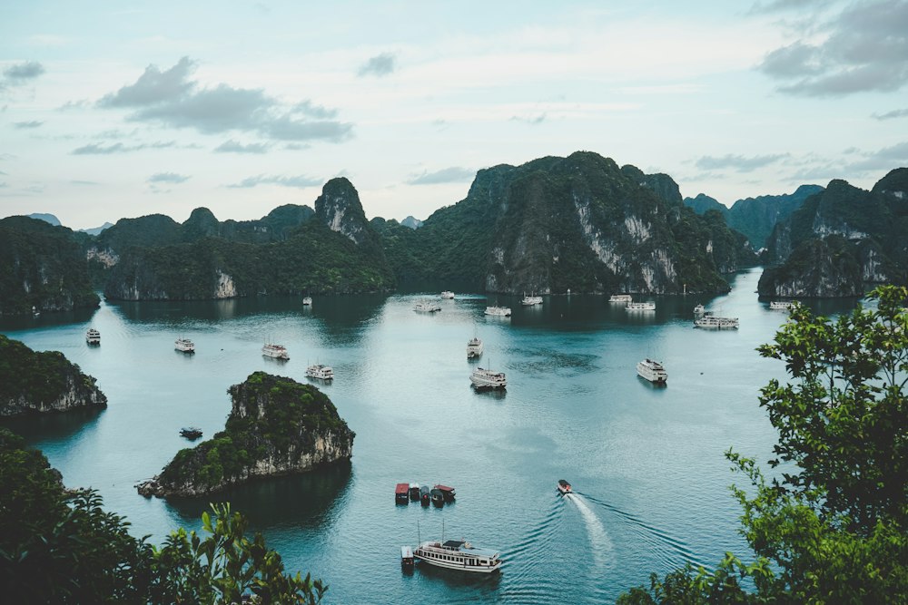Vietnam Cities & Ha Long Bay
